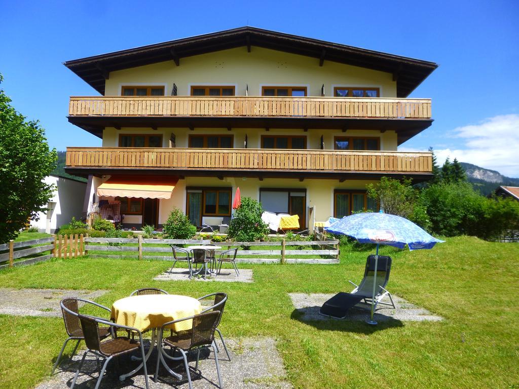 Hôtel Haus Alpenland à Tannheim Extérieur photo